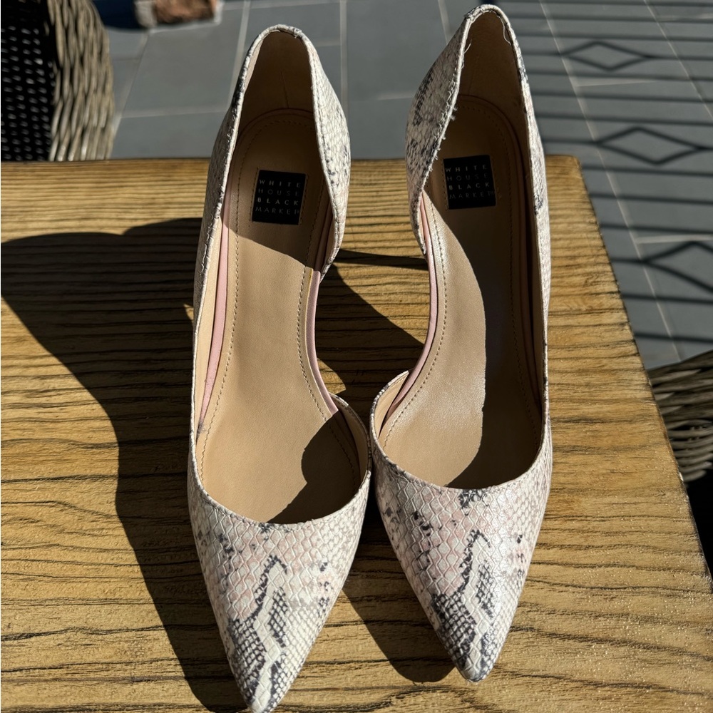 White House Black Market pumps